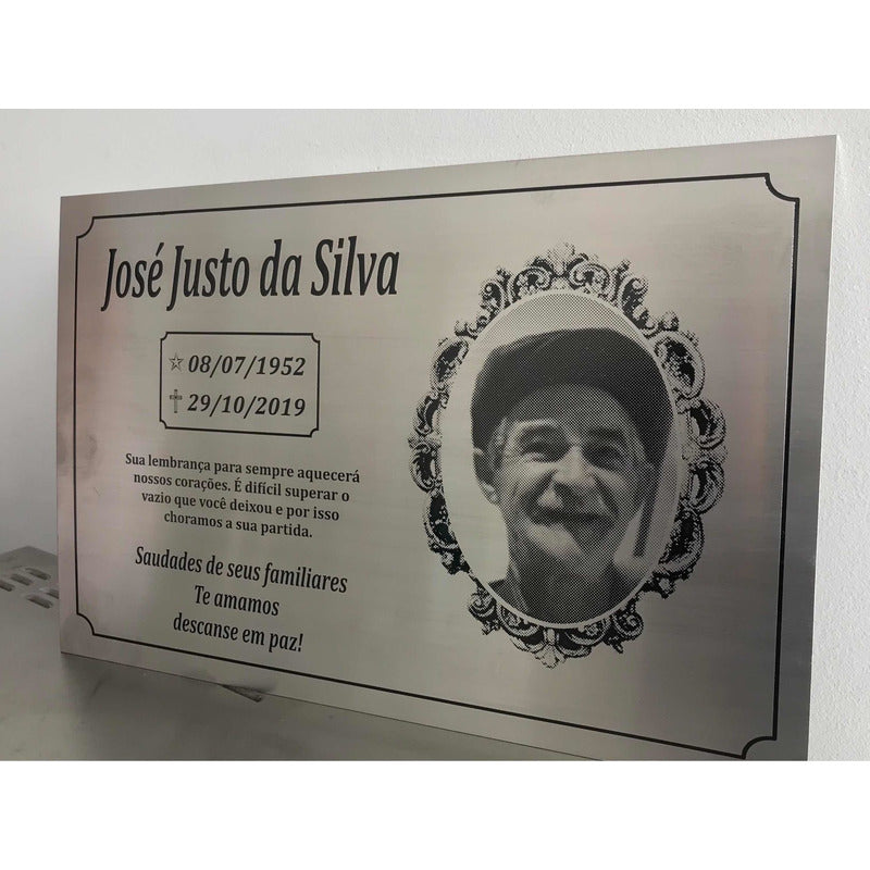 Placa Póstuma