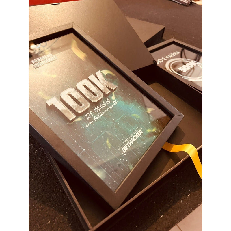 Placa De Premiação Mentorado Aluno Faturamento 3d Com Caixa  Placas De Premiação 31x21