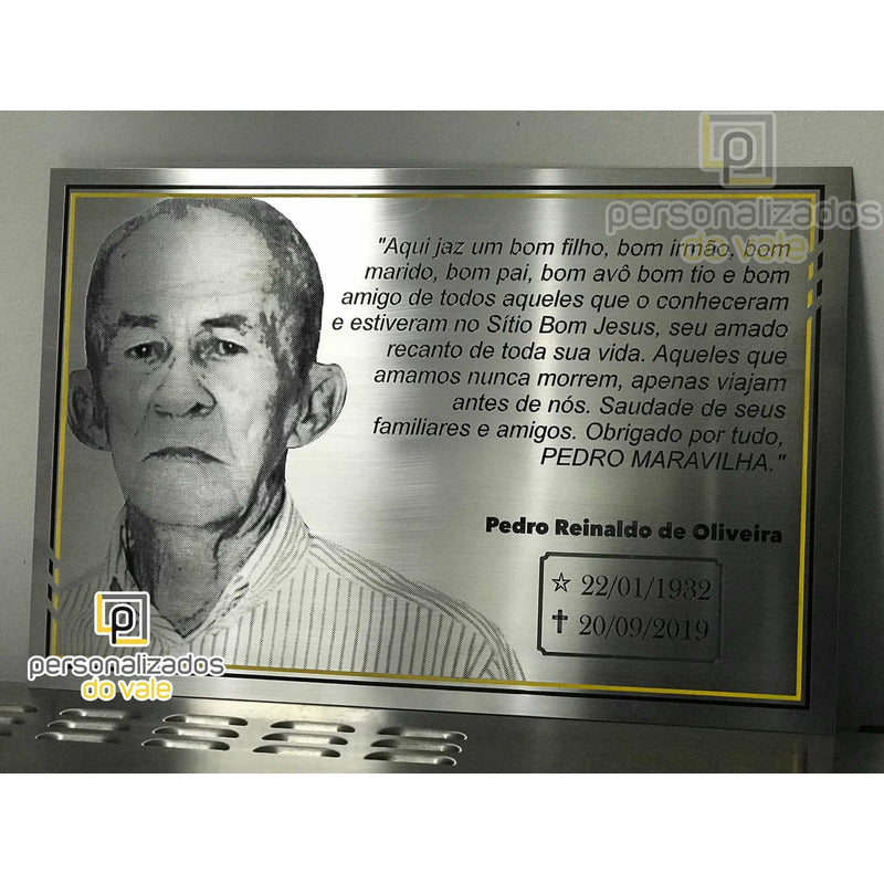 Placa Postuma Resistente A Sol E Chuva