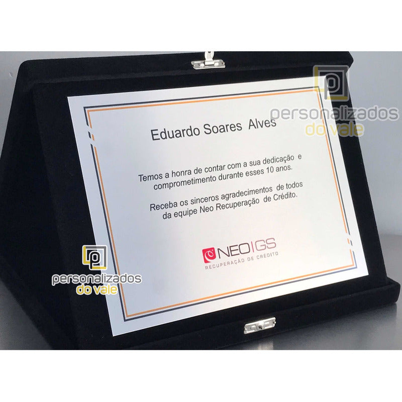 Placa De Homenagem Com Estojo De Veludo Liso (estojo) / Borda Impressa (placa)